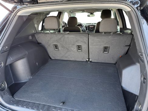 Used 2023 Chevrolet Equinox LS FWD image 12