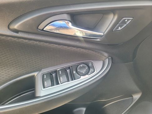 Used 2016 Chevrolet Malibu LT image 20