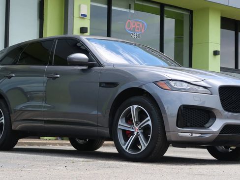 Used 2017 Jaguar F-PACE S AWD/4WD image 6