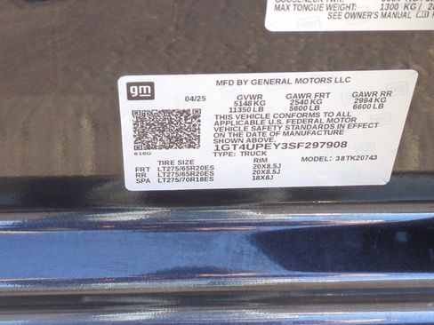 Used 2025 GMC Sierra 2500 AT4 w/ Technology Package image 25