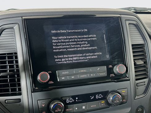 Used 2024 Nissan Titan SV w/ SV Convenience Package image 21