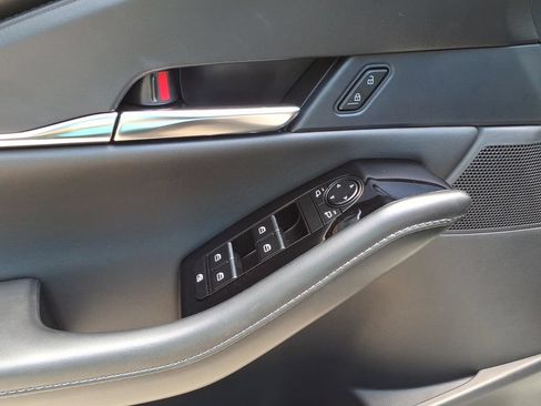 Certified 2025 MAZDA CX-30 AWD 2.5 S w/ Preferred Package image 11