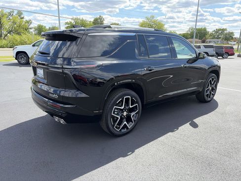 New 2026 Chevrolet Traverse High Country AWD/4WD image 3