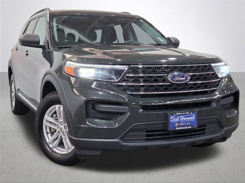 Used 2023 Ford Explorer XLT AWD/4WD image 7