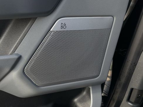 Used 2023 Ford F150 Lariat w/ Trailer Tow Package image 27