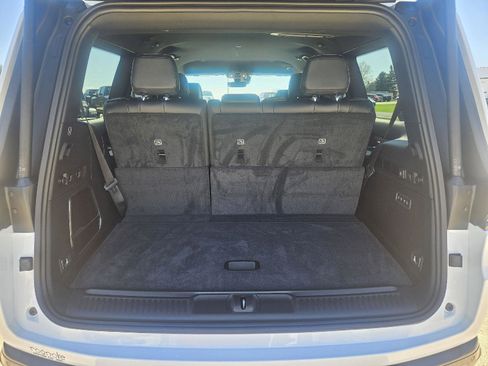 New 2026 Jeep Grand Wagoneer Limited AWD/4WD image 9