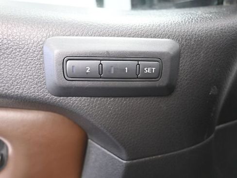 Used 2017 Nissan Titan Platinum Reserve AWD/4WD image 24