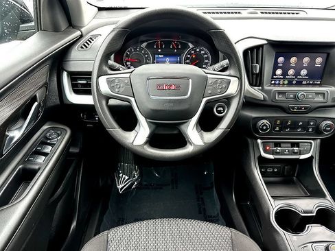 Used 2024 GMC Terrain SLE AWD/4WD image 21