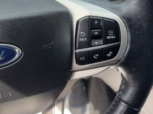 Certified 2022 Ford Explorer XLT w/ Equipment Group 202A image 10