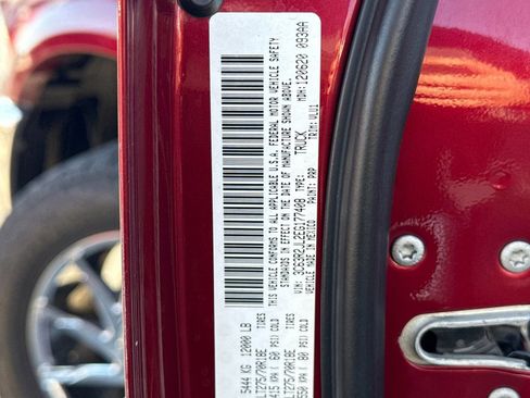 Used 2014 RAM 3500 Laramie w/ Cold Weather Group image 34