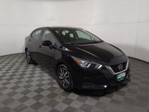 Used 2021 Nissan Versa SV FWD image 11
