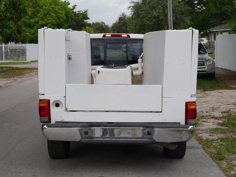 Used 2018 Nissan Frontier SV RWD image 8