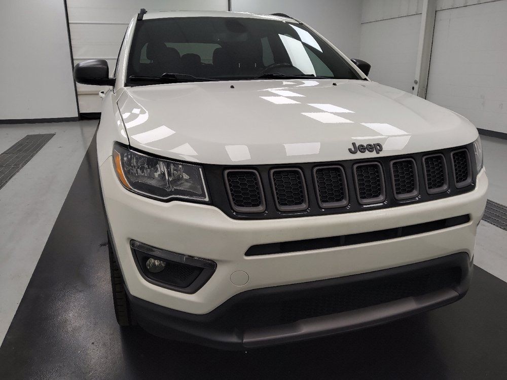 Used 2021 Jeep Compass Latitude w/ Sun and Sound Group AWD/4WD image 14