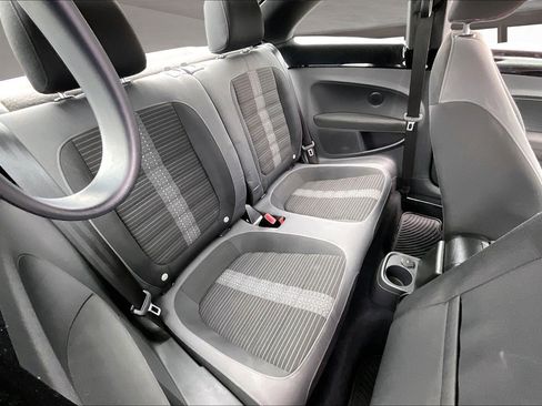 Used 2012 Volkswagen Beetle Turbo image 24
