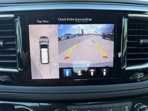 Used 2020 Chrysler Pacifica Limited w/ Advanced Safetytec Group image 26