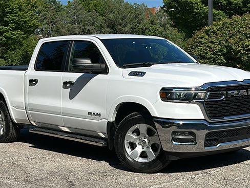 Used 2025 RAM 1500 Big Horn AWD/4WD image 1