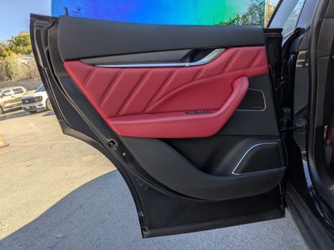 Used 2023 Maserati Levante Modena S image 15