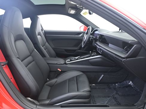 Used 2022 Porsche 911 Carrera S RWD image 19