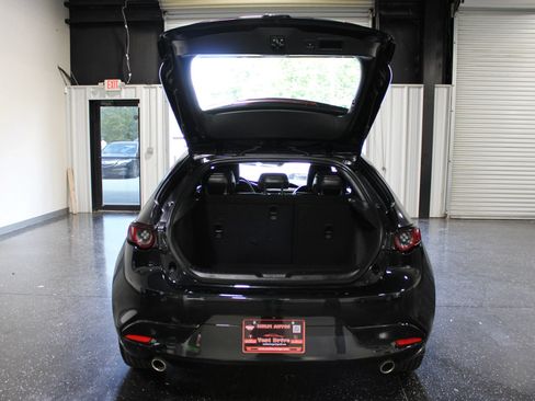 Used 2021 MAZDA MAZDA3 s FWD image 28