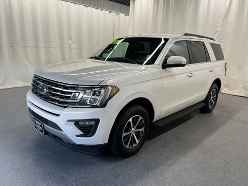 Used 2018 Ford Expedition XLT w/ Equipment Group 201A AWD/4WD image 1