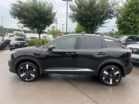 Certified 2026 Nissan Kicks SR FWD image 4