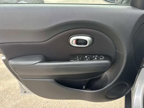 Used 2015 Kia Soul image 20