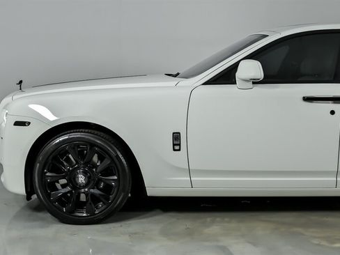 Used 2016 Rolls-Royce Ghost RWD image 7