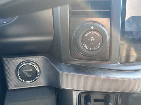 Used 2025 Ford F350 Platinum w/ FX4 Off-Road Package image 22