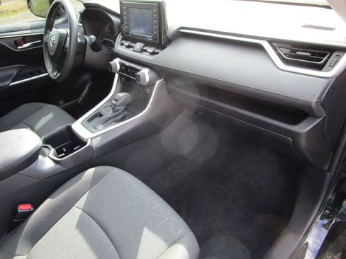 Used 2022 Toyota RAV4 XLE image 24