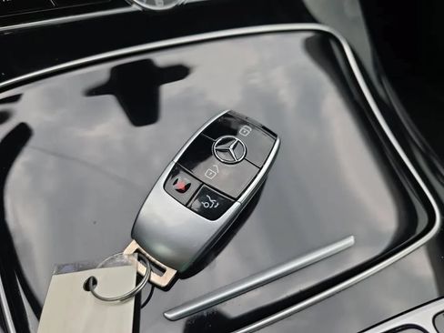 Used 2018 Mercedes-Benz E 400 4MATIC Coupe image 39