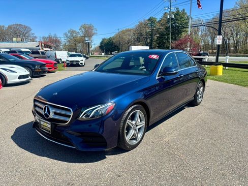 Used 2018 Mercedes-Benz E 300 4MATIC image 1