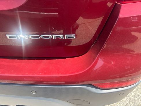 Used 2021 Buick Encore Preferred w/ Safety Package II FWD image 11