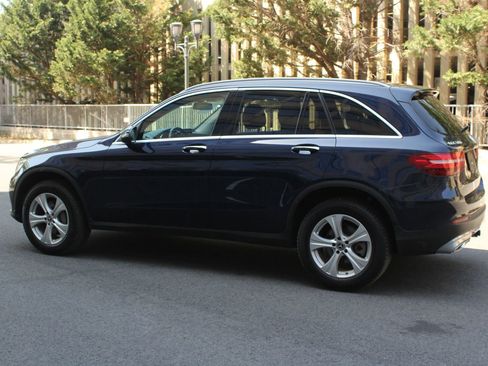 Used 2018 Mercedes-Benz GLC 300 4MATIC image 9