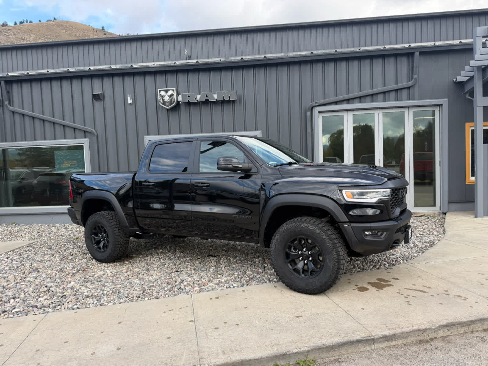 New 2026 RAM 1500 RHO w/ RHO Level 1 Equipment Group AWD/4WD image 2
