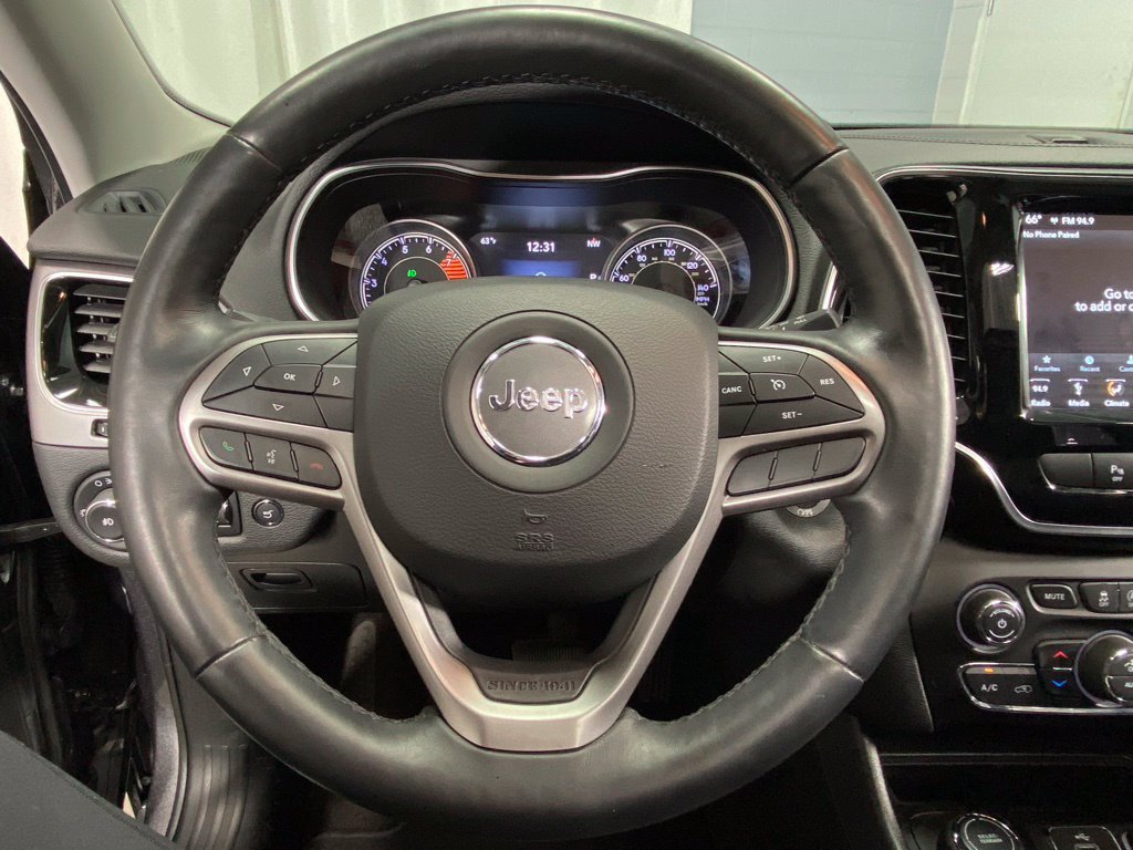Used 2019 Jeep Cherokee Limited AWD/4WD image 20