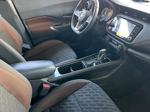 Used 2021 Nissan Kicks SR w/ Interior Electronics Package FWD image 17