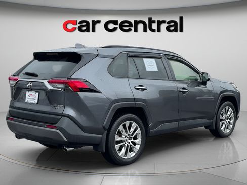 Used 2019 Toyota RAV4 Limited w/ Advanced Technology Package AWD/4WD image 5