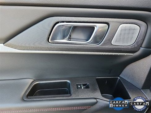 Certified 2025 Ford Explorer ST image 28