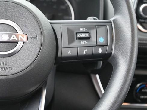 Used 2024 Nissan Rogue SV FWD image 29