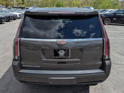 Used 2020 Cadillac Escalade Platinum AWD/4WD image 8