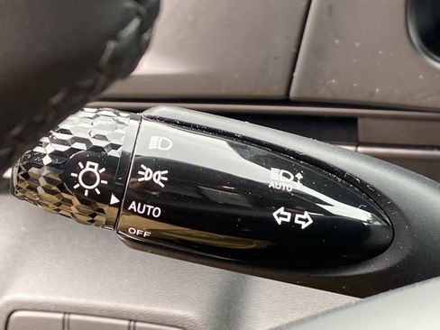 Used 2025 Hyundai Elantra Sport image 17