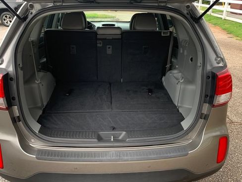 Used 2014 Kia Sorento LX w/ Premium Package FWD image 9