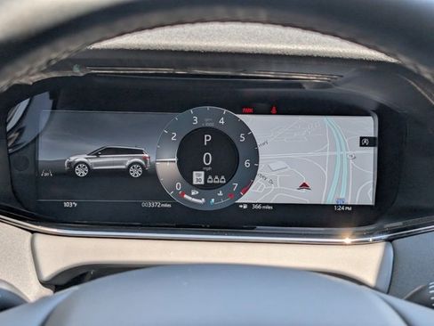 Certified 2024 Land Rover Range Rover Evoque Dynamic SE image 10