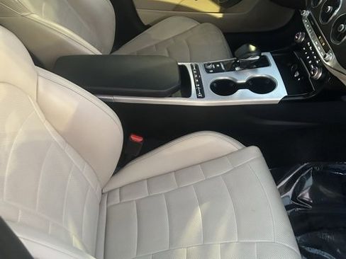 Used 2022 Kia Stinger GT2 image 12