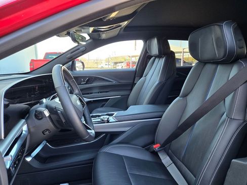 Certified 2025 Cadillac Lyriq Luxury w/ LPO, Floor Liner Package image 29