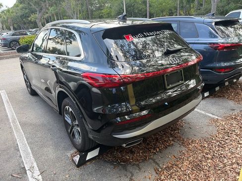 Certified 2025 Audi Q5 Premium w/ Convenience Package AWD/4WD image 5