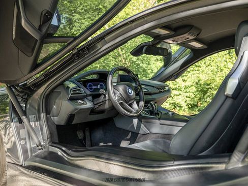 Used 2015 BMW i8 AWD/4WD image 25
