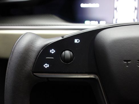 Used 2022 Tesla Model S Plaid image 34