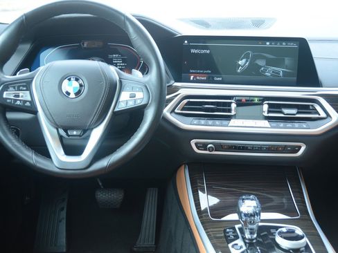 Used 2023 BMW X5 xDrive40i w/ Executive Package image 18