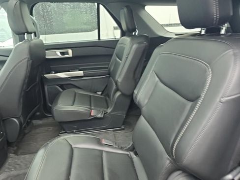 Used 2023 Ford Explorer XLT w/ Equipment Group 202A image 10